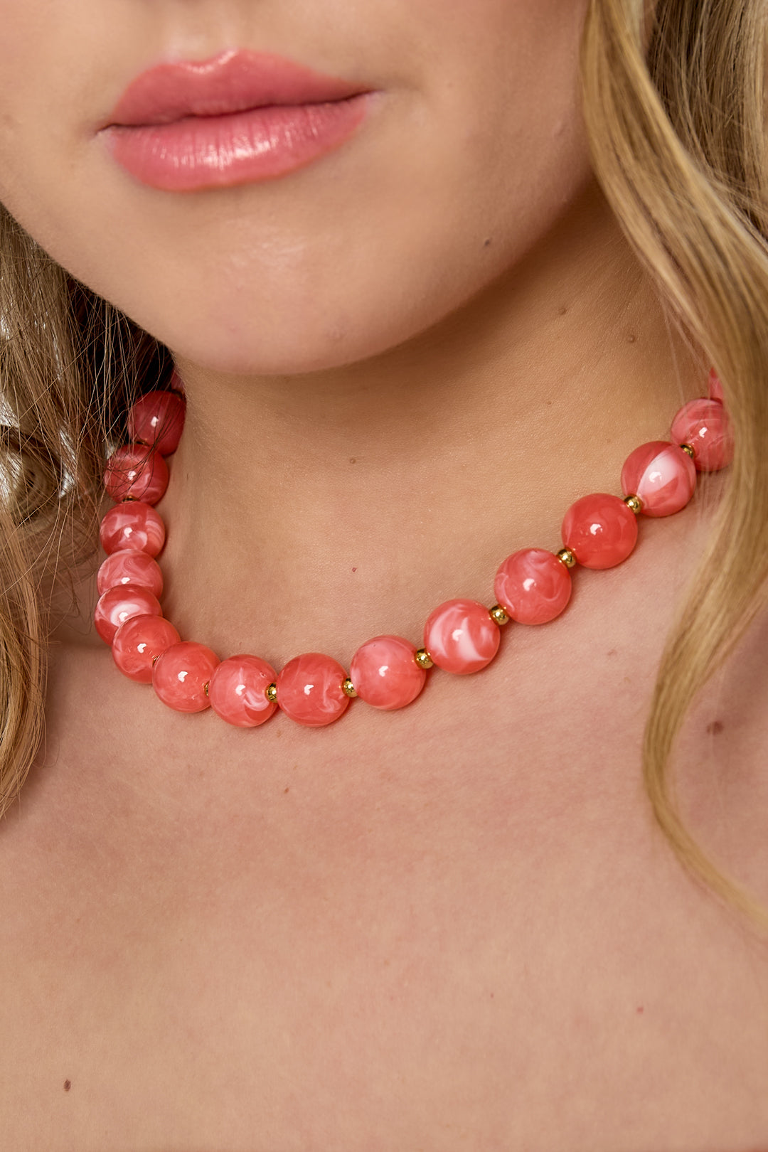 Kralenketting met goude kraaltjes 13.5mm
