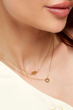 simpele ketting met geknoopte bedel