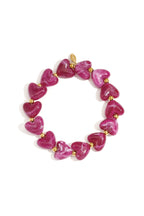 Elastische armband met hartkralen - donker roze