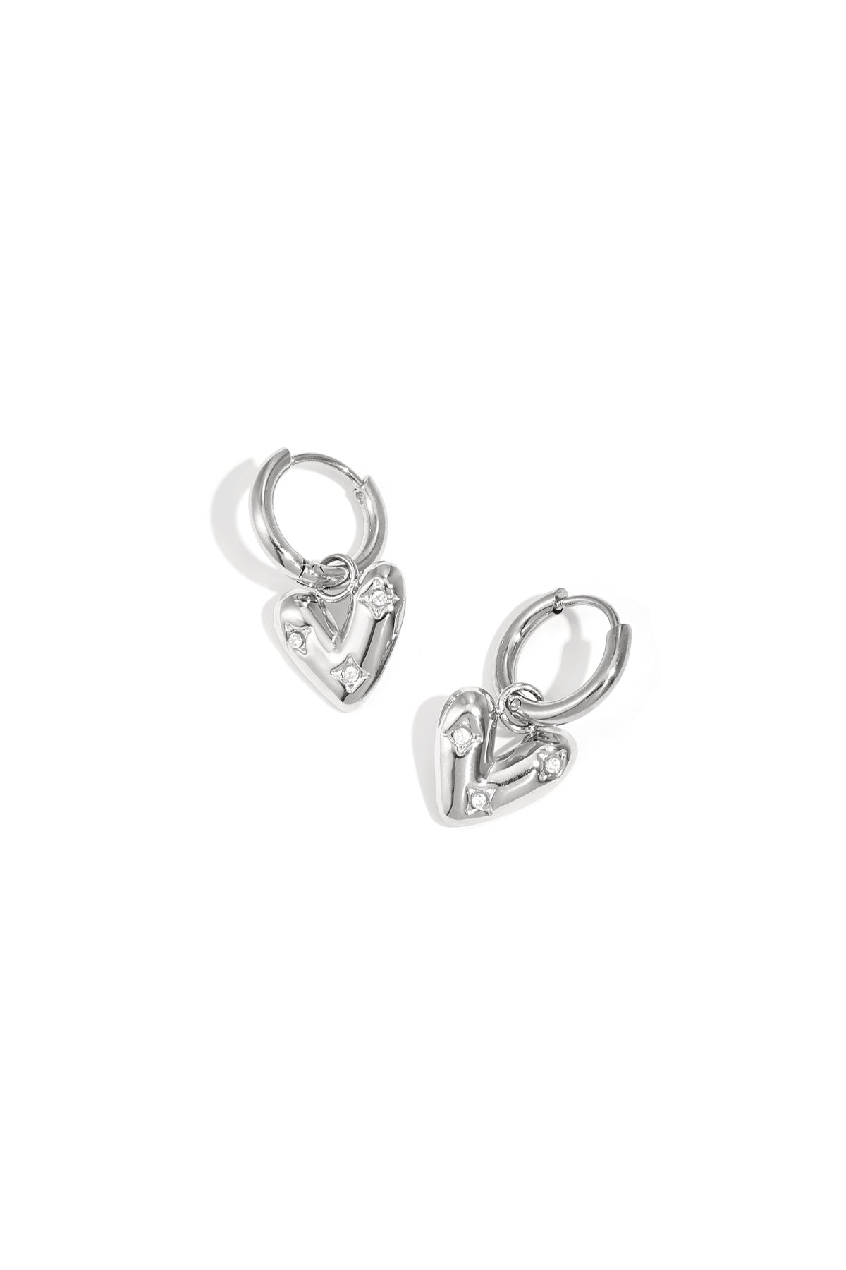 Oorbellen met hartvormige hanger en zirkonia - zilver