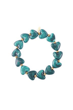 Elastische armband met hartkralen - blauw