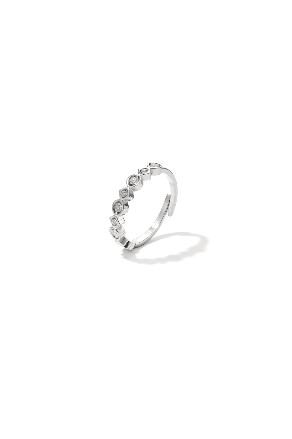 Ring met verschillende vormen en steentjes