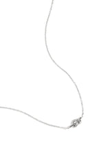simpele ketting met geknoopte bedel