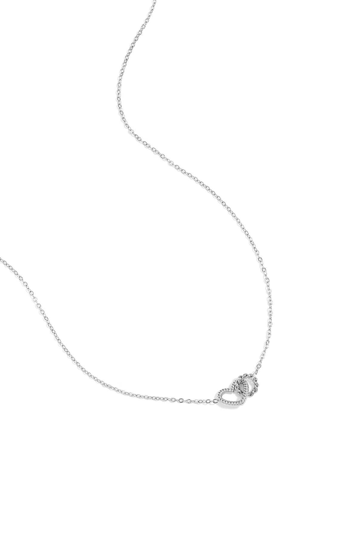 Ketting met verbonden hartbedeltje - zilver