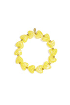 Elastische armband met hartkralen - geel