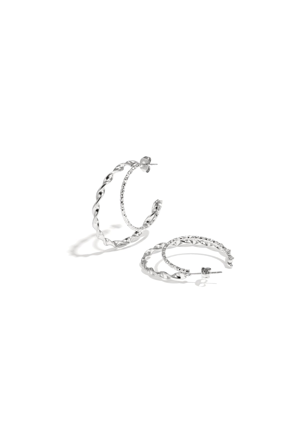 Dubbele oorringen met gedraaid effect